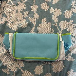 Trader Joe’s blue insulated mini bag